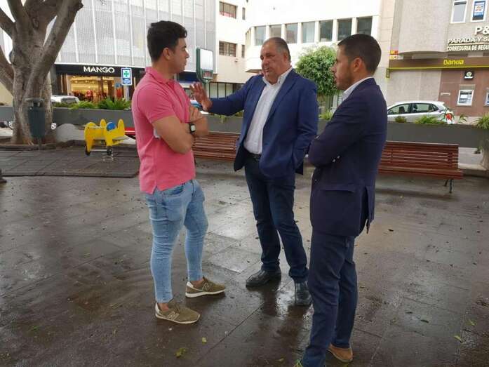 Elvis Sanfiel, Juan Martel y Héctor Suárez, estos días en Los Llanos (Foto TA)